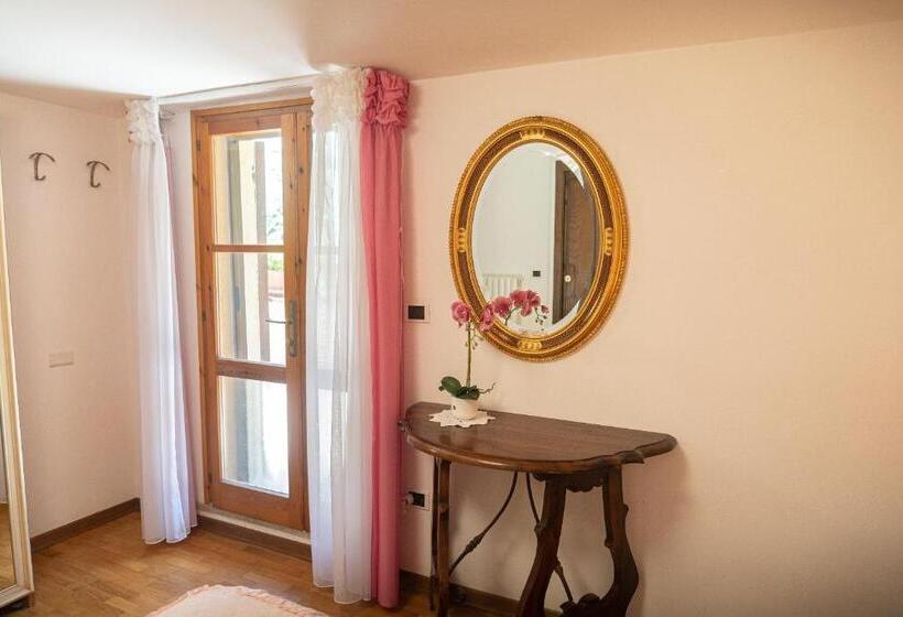 اتاق استاندارد, B&b Il Chiostro Assisi