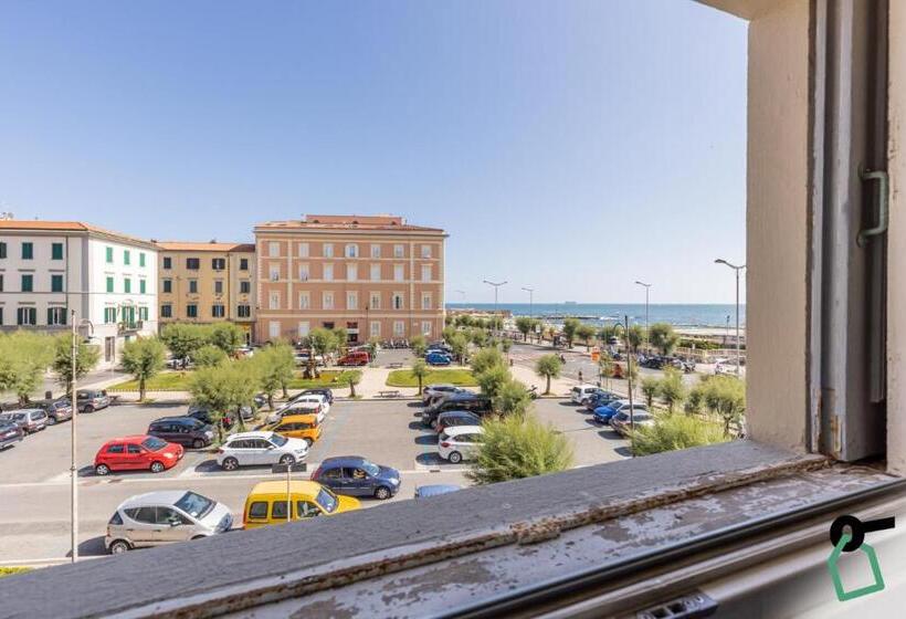 اتاق لوکس با چشم‌انداز دریا, Hotiday Room Collection   Livorno Mascagni