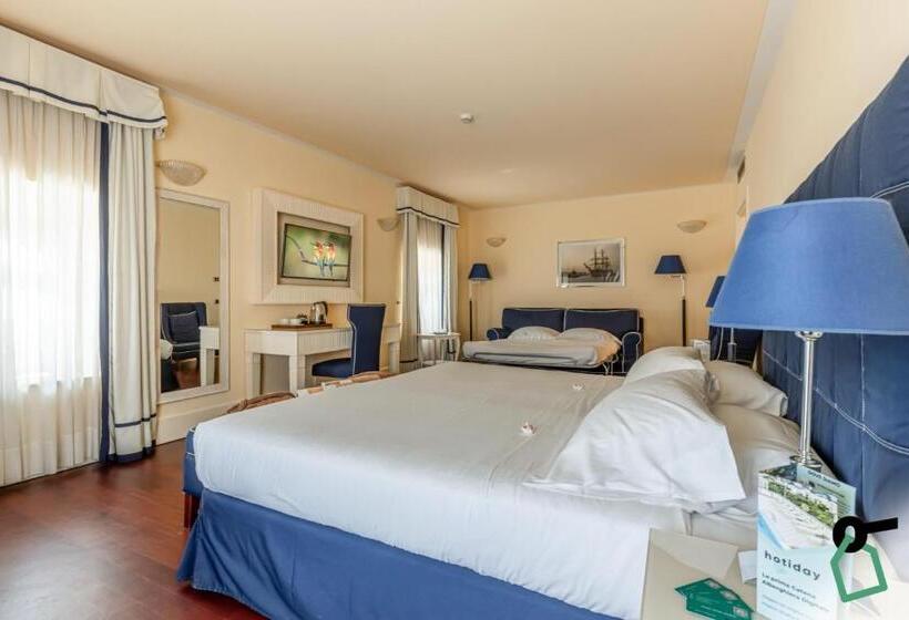 اتاق لوکس با چشم‌انداز دریا, Hotiday Room Collection   Livorno Mascagni