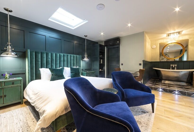 Люкс Вид на Сад, Eagle Mill Luxury Rooms