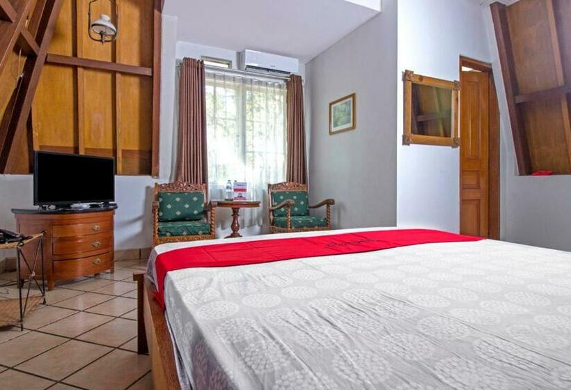 Люкс Повышенной Комфортности, Reddoorz Plus Near Parahyangan University