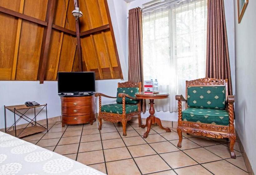 Люкс Повышенной Комфортности, Reddoorz Plus Near Parahyangan University