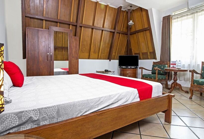 Номер Стандарт, Reddoorz Plus Near Parahyangan University