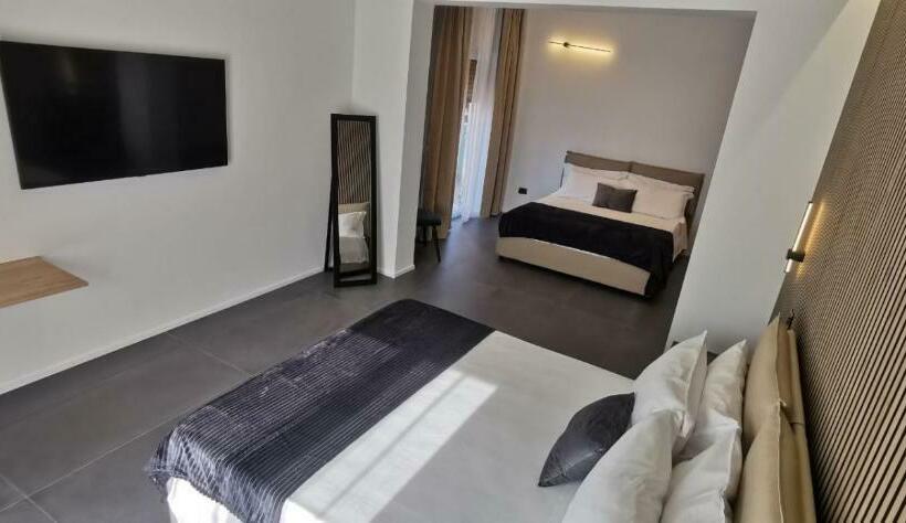 חדר סטנדרט לארבעה נוף לים, Sicily Milazzo Seafront Rooms