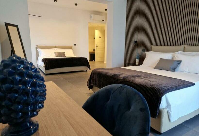 חדר סטנדרט לארבעה נוף לים, Sicily Milazzo Seafront Rooms