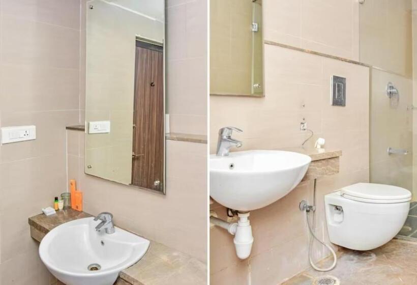 Номер Deluxe Кровать Кинг, Regalia Budaun Uttar Pradesh   Excellent Stay With Family