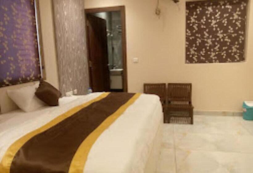 Номер Superior Одноместный, Regalia Budaun Uttar Pradesh   Excellent Stay With Family