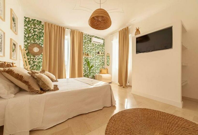 اتاق استاندارد سه نفره, La Casita