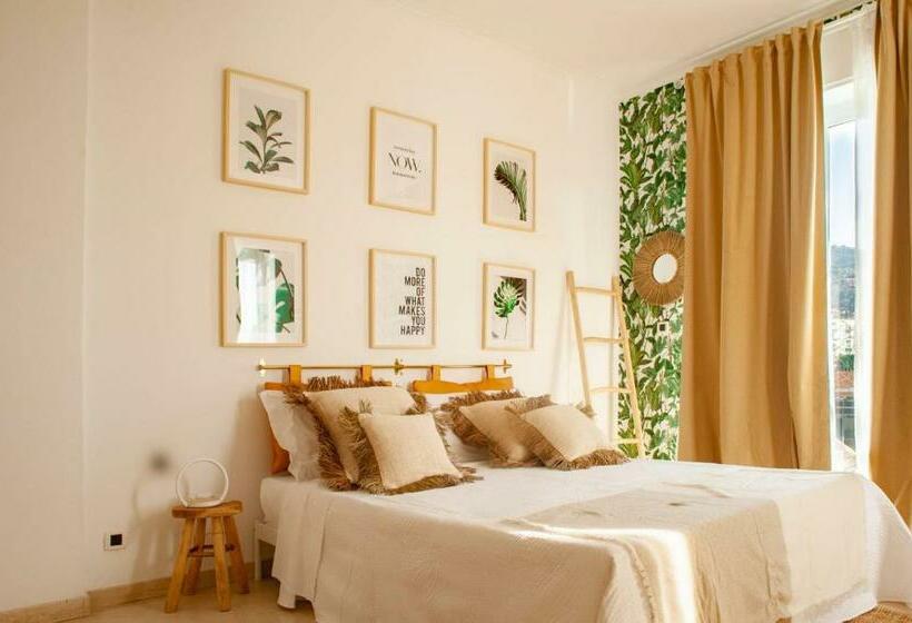 اتاق استاندارد سه نفره, La Casita
