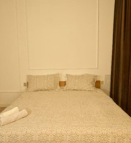 اتاق استاندارد, Royal Max Hotel & Spa