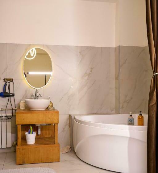 اتاق استاندارد, Royal Max Hotel & Spa