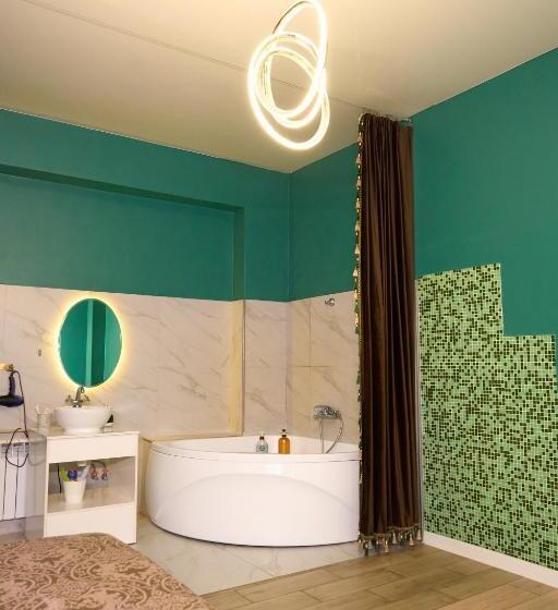 اتاق استاندارد, Royal Max Hotel & Spa