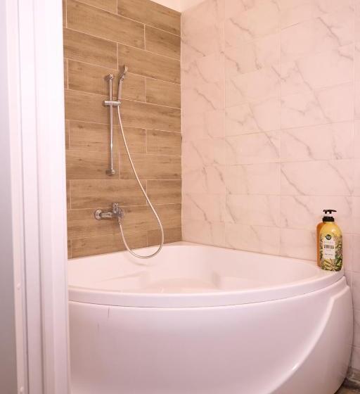اتاق لوکس, Royal Max Hotel & Spa