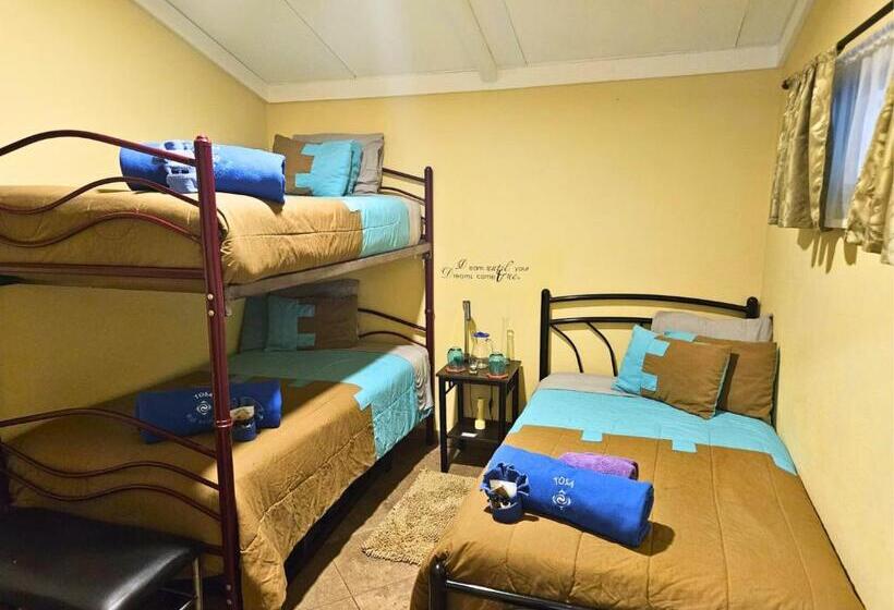Дом 3 Спальни, Tosa Blue Mountain, Retreat & Spa