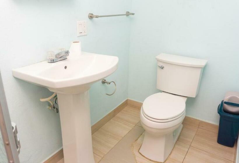 اتاق استاندارد, Tropical Hotel & Guest House