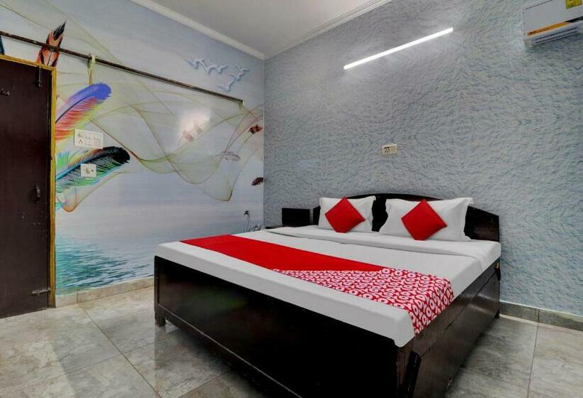 트리플 클래식 룸, Oyo Flagship Riddhi Siddhi Guest House