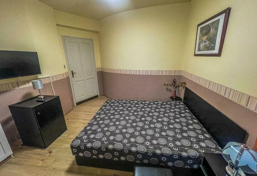 Quarto Deluxe Vista Jardim, Mátyás Vendégház Siófok