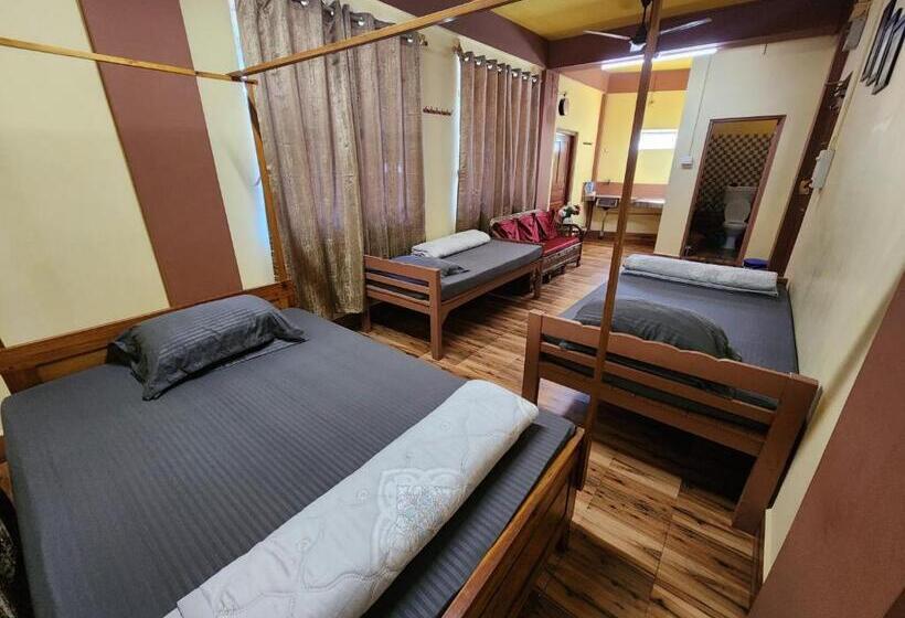 家庭间, Reba Food And Lodging Dawki