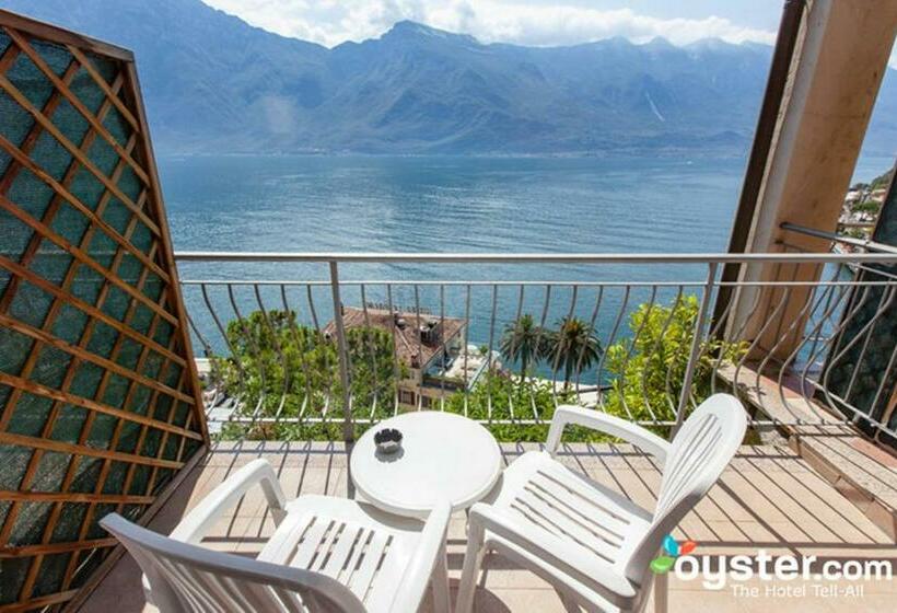 اتاق استاندارد یک نفره, Castell   Montagnoli Group