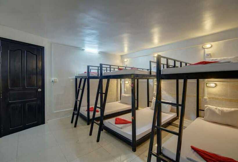 ルームシェアのワンベッド, Siem Reap Pub Hostel