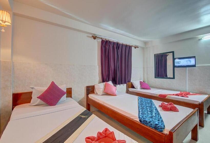 スタンダードトリプルルーム, Siem Reap Pub Hostel