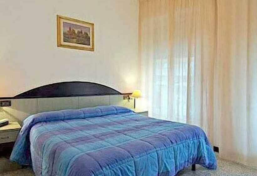 Quarto Estandar Individual, Sirena
