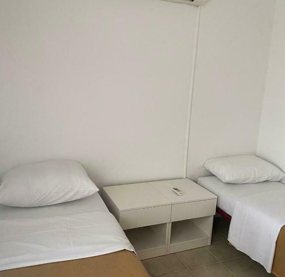 اتاق استاندارد با بالکن, B&b Family Ostojić