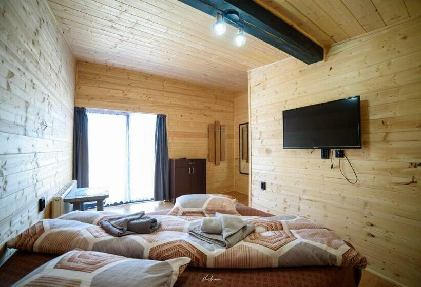 Номер Стандарт с Балконом, Cabana Din Vale Arieseni Apuseni