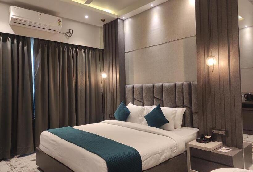 Номер Deluxe, The Dibrugarh Resort