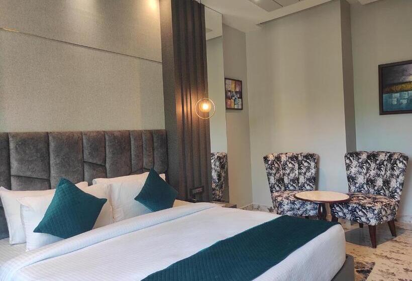 Номер Deluxe, The Dibrugarh Resort