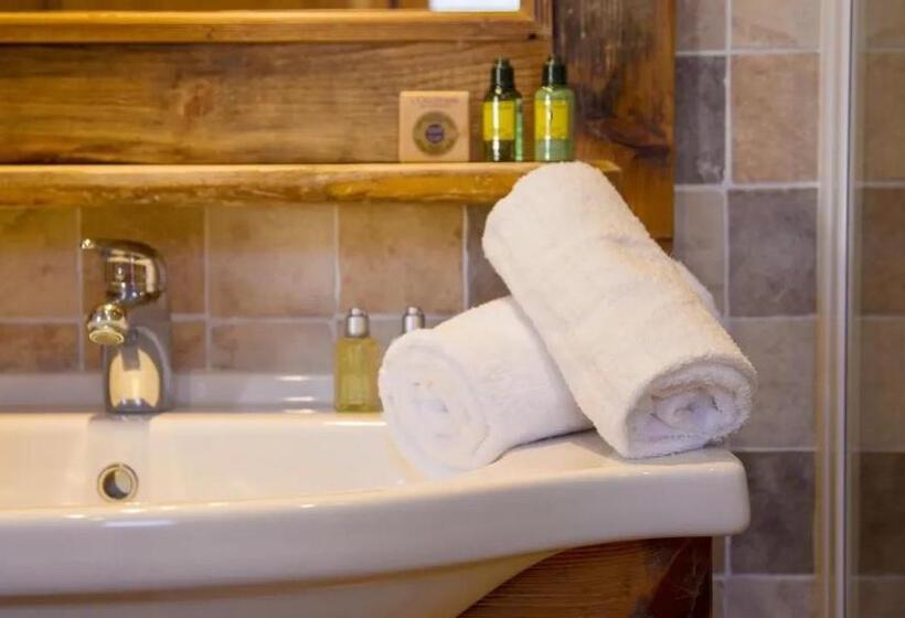 Номер Стандарт с Балконом, Chalet K120   Village Du Praz   Courchevel
