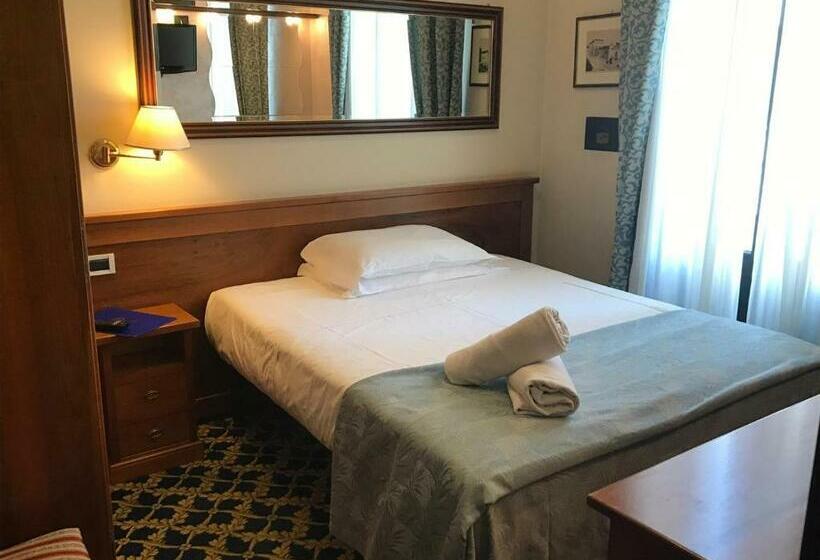 اتاق استاندارد یک نفره, Al Sole Terme