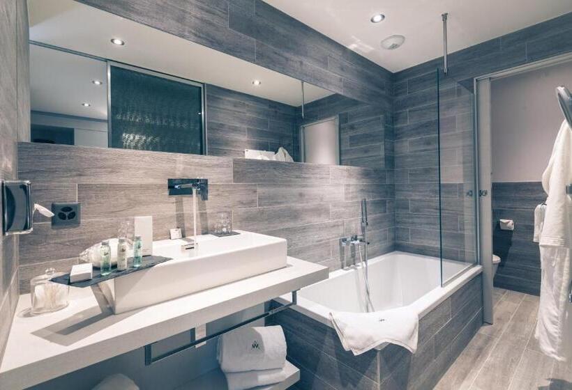 Номер Стандарт, Hôtel Le White   Le 42 Restaurant
