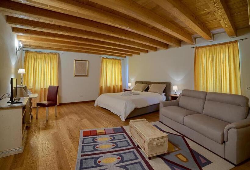 اتاق استاندارد, La Fonte Degli Dei