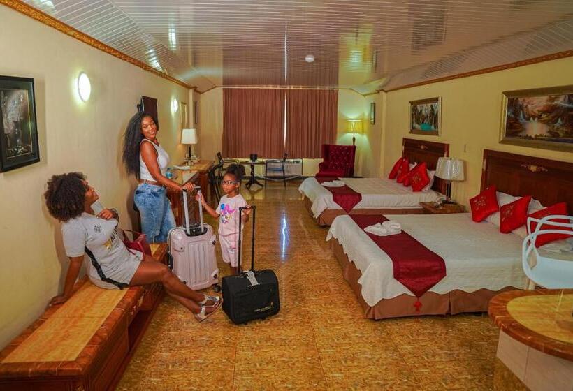 اتاق پنت هاوس, Metro Hotel Couva