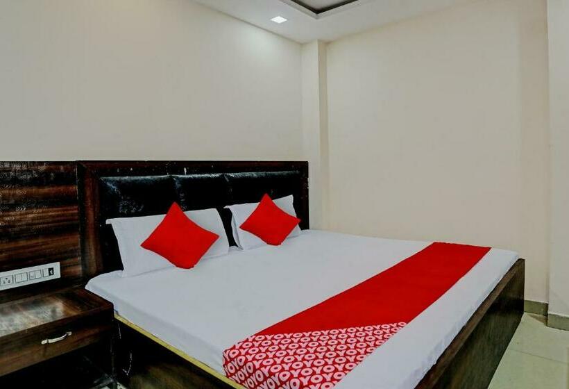 Трехместный Номер Классика, Oyo Flagship 81525b Hotel Avenue