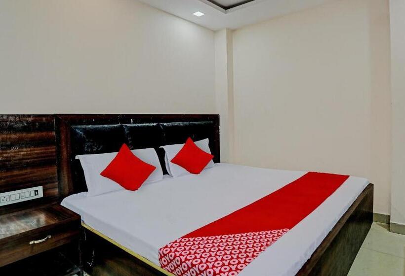 Трехместный Номер Классика, Oyo Flagship 81525b Hotel Avenue