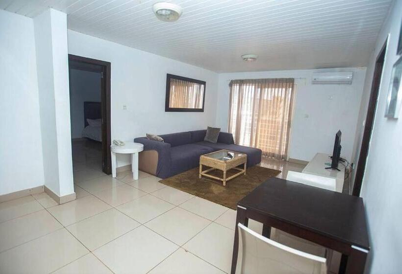 آپارتمان 2 خوابه, South La Apartments
