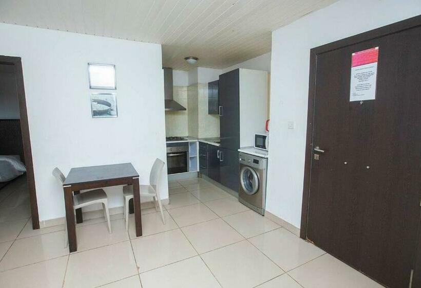 استودیوی استاندارد, South La Apartments