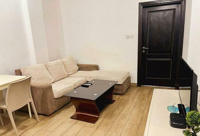 استودیوی استاندارد, South La Apartments