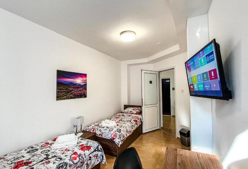 エコノミールーム, Private Rooms In Silvy S Pretty House