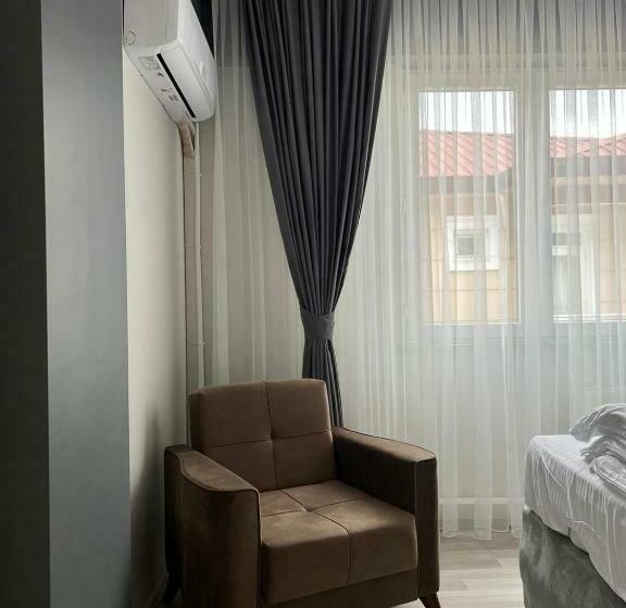 آپارتمان 3 خوابه, Pusula Motel