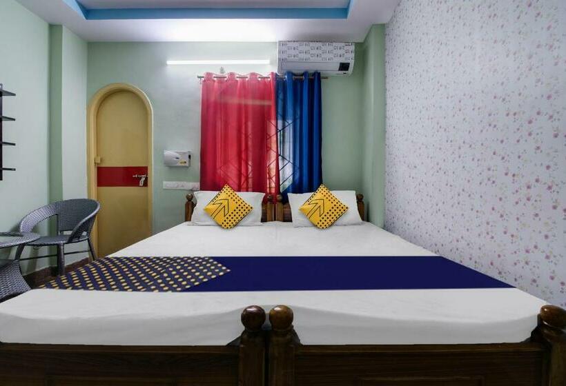 Трехместный Номер Классика, Spot On 81434 Hotel Omkar Vista