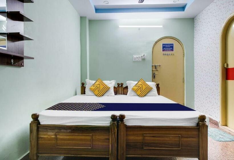 Трехместный Номер Классика, Spot On 81434 Hotel Omkar Vista