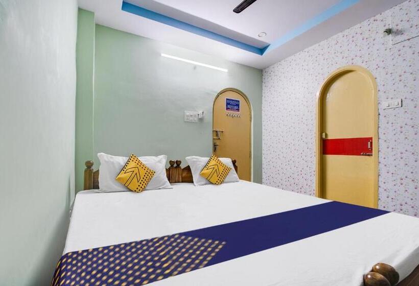 Трехместный Номер Классика, Spot On 81434 Hotel Omkar Vista