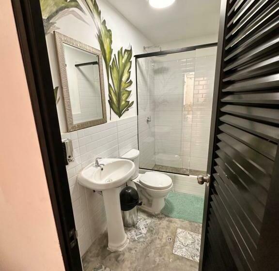 تختخواب در اتاق مشترک, Ancestral Hostel Barranco