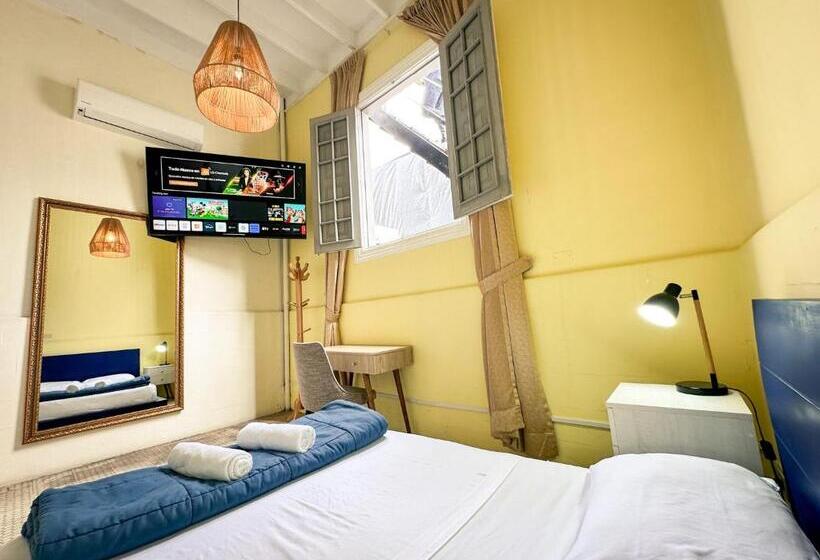 اتاق لوکس, Ancestral Hostel Barranco