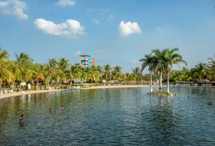 Семейный Номер, Playa Hawai