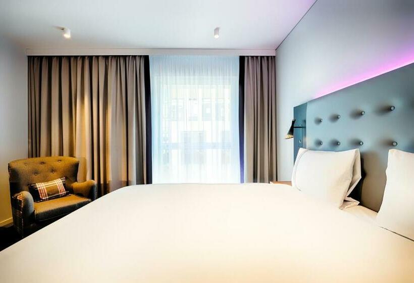 اتاق استاندارد برای معلولان, Premier Inn Darmstadt City Centre