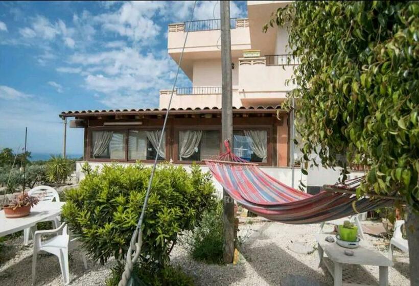 اتاق استاندارد سه نفره, La Villa Del Conte